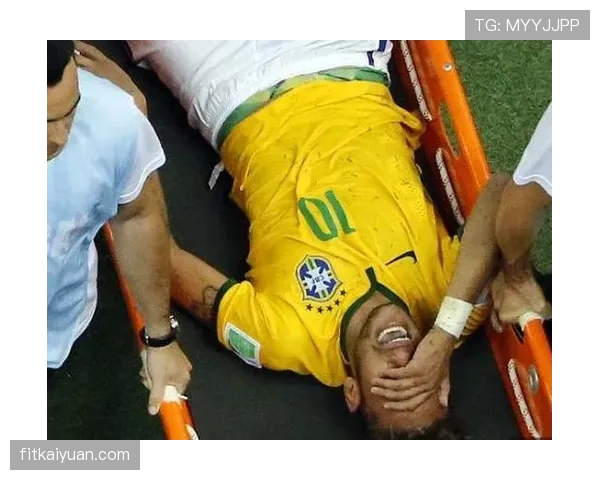 内马尔巅峰期欧冠关键战中的决定性作用与局限